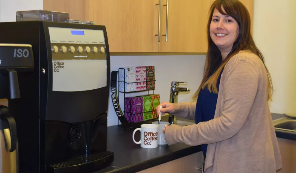 https://www.office-coffee.co.uk/assets/media/90r-coffee-machines-for-small-offices-1024x600.webp